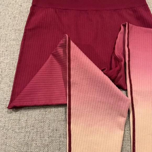 THE UPSIDE Ombre Ribbed Seamless Leggings - Burgundy/Cream - Size S (Fits 4)